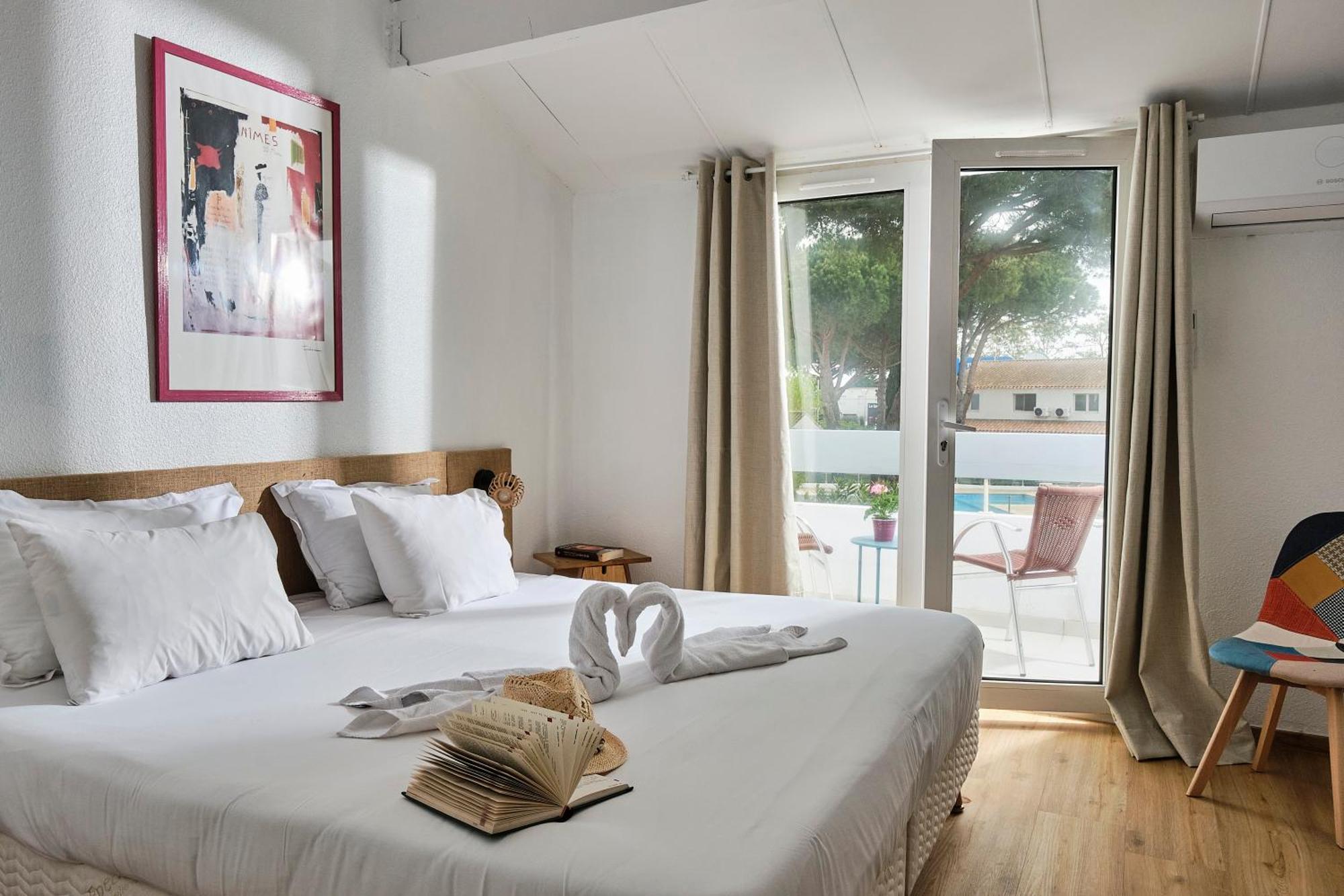 Artemia Aigues-Mortes - Hotel Avec Piscine Eksteriør billede