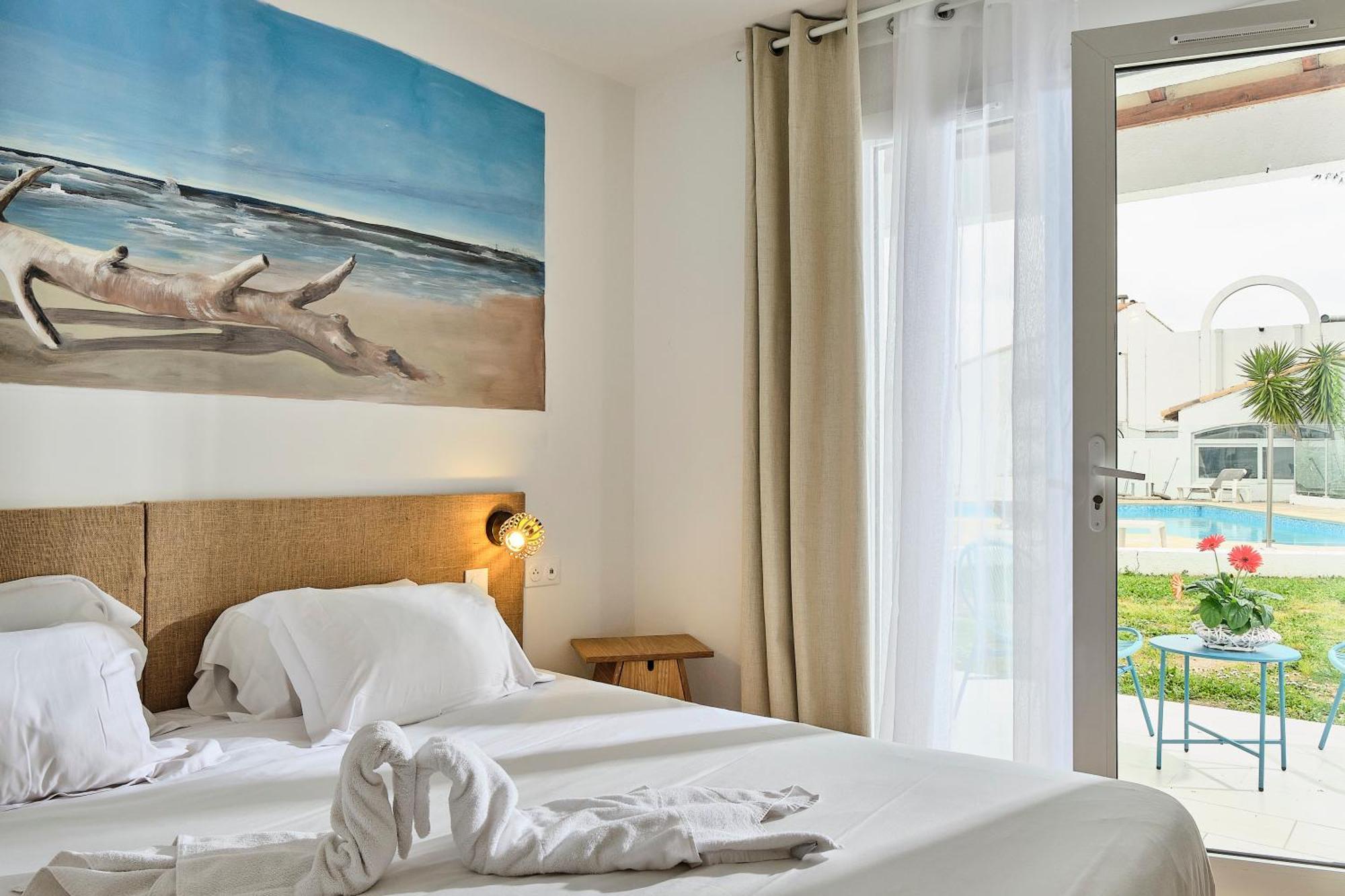 Artemia Aigues-Mortes - Hotel Avec Piscine Eksteriør billede