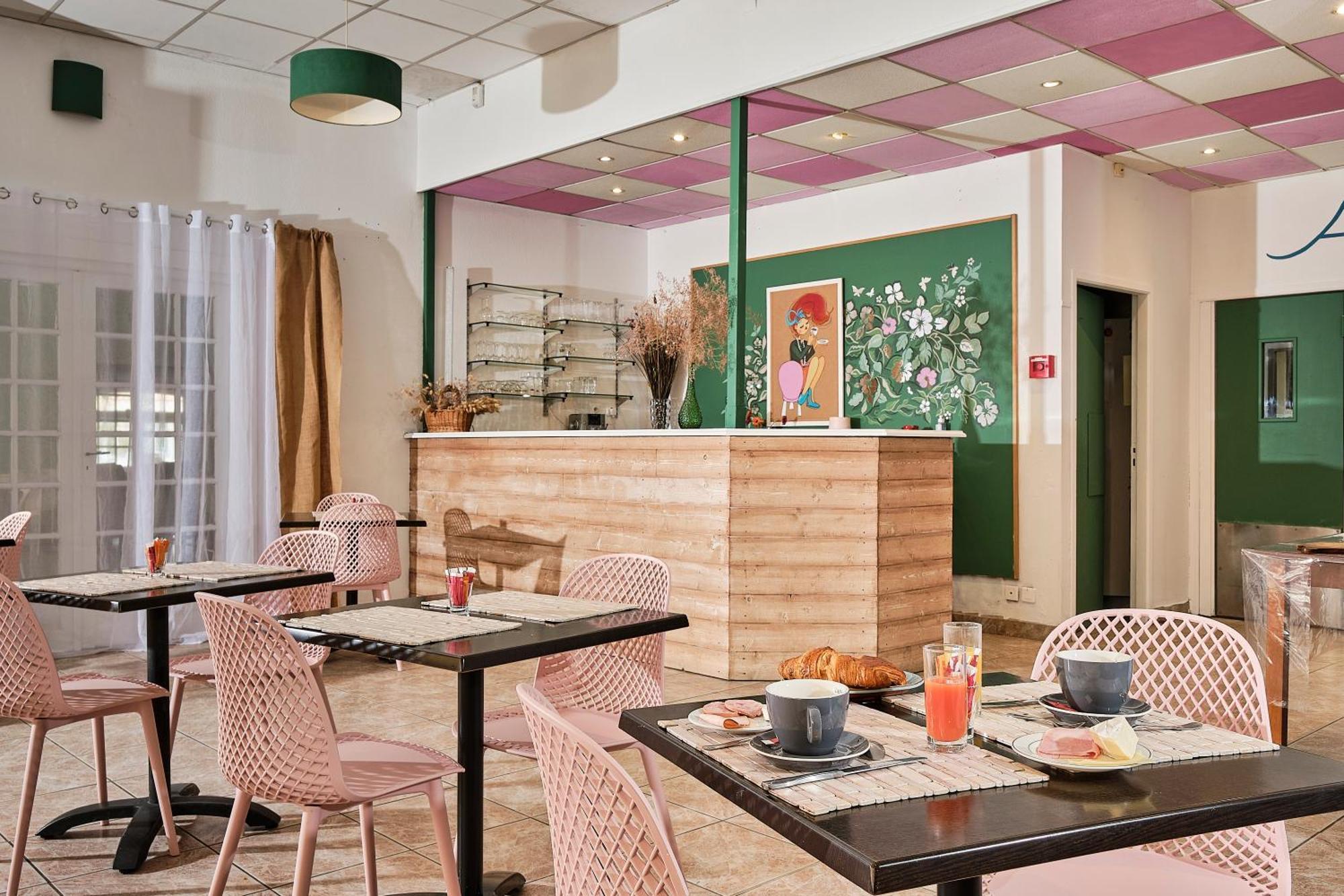 Artemia Aigues-Mortes - Hotel Avec Piscine Eksteriør billede