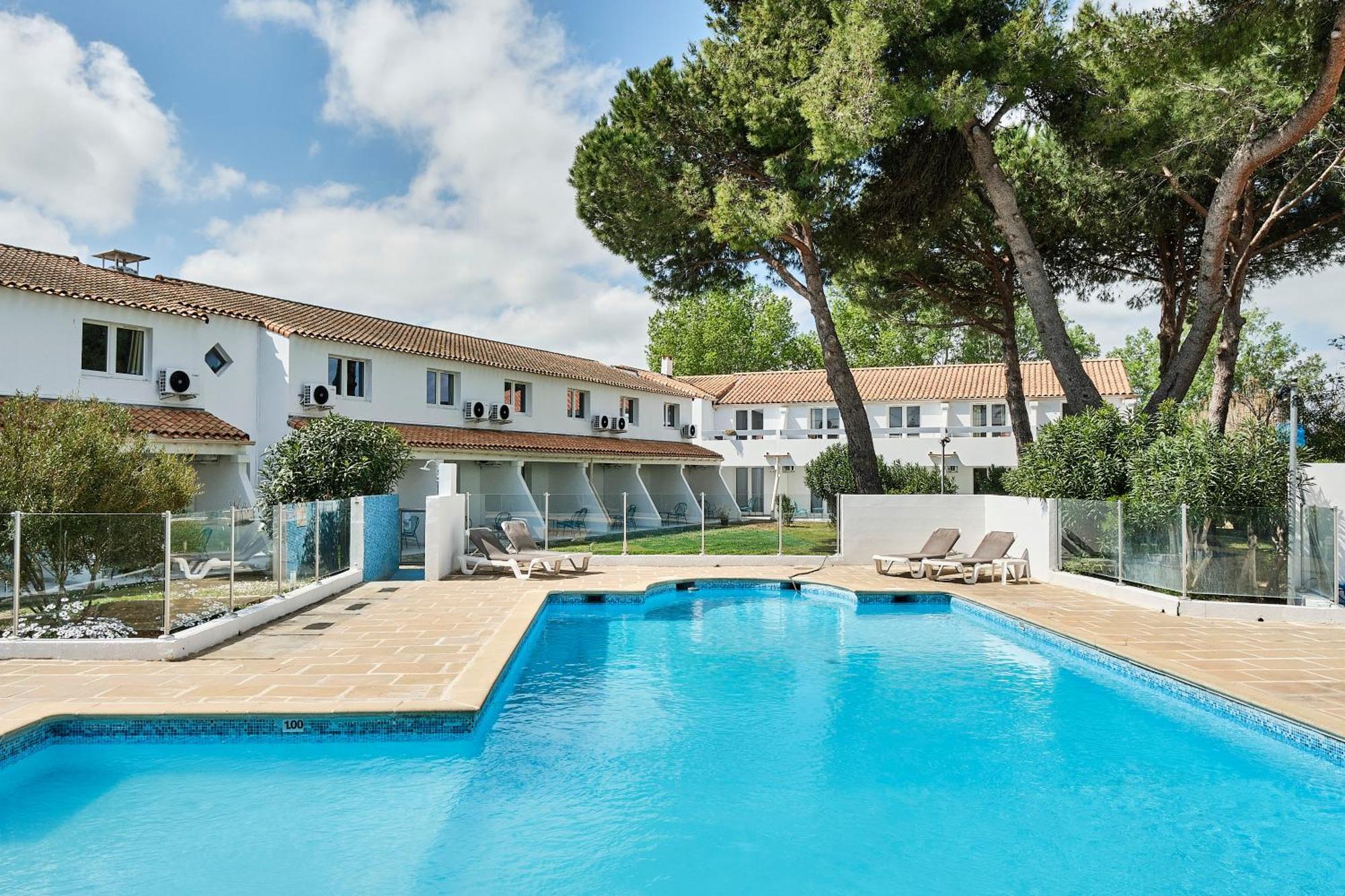 Artemia Aigues-Mortes - Hotel Avec Piscine Eksteriør billede