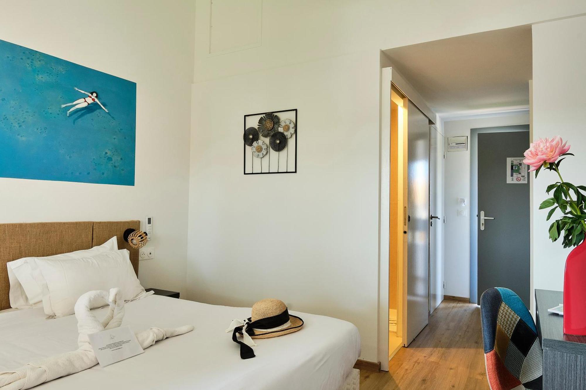 Artemia Aigues-Mortes - Hotel Avec Piscine Eksteriør billede
