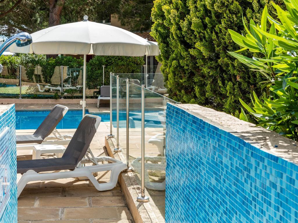 Artemia Aigues-Mortes - Hotel Avec Piscine Eksteriør billede