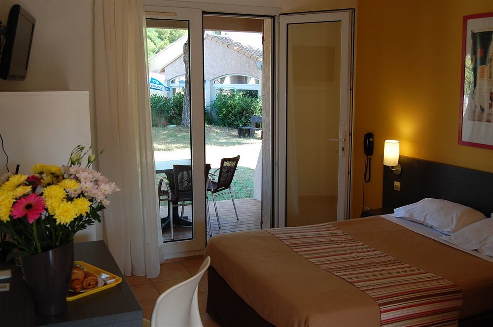 Artemia Aigues-Mortes - Hotel Avec Piscine Eksteriør billede