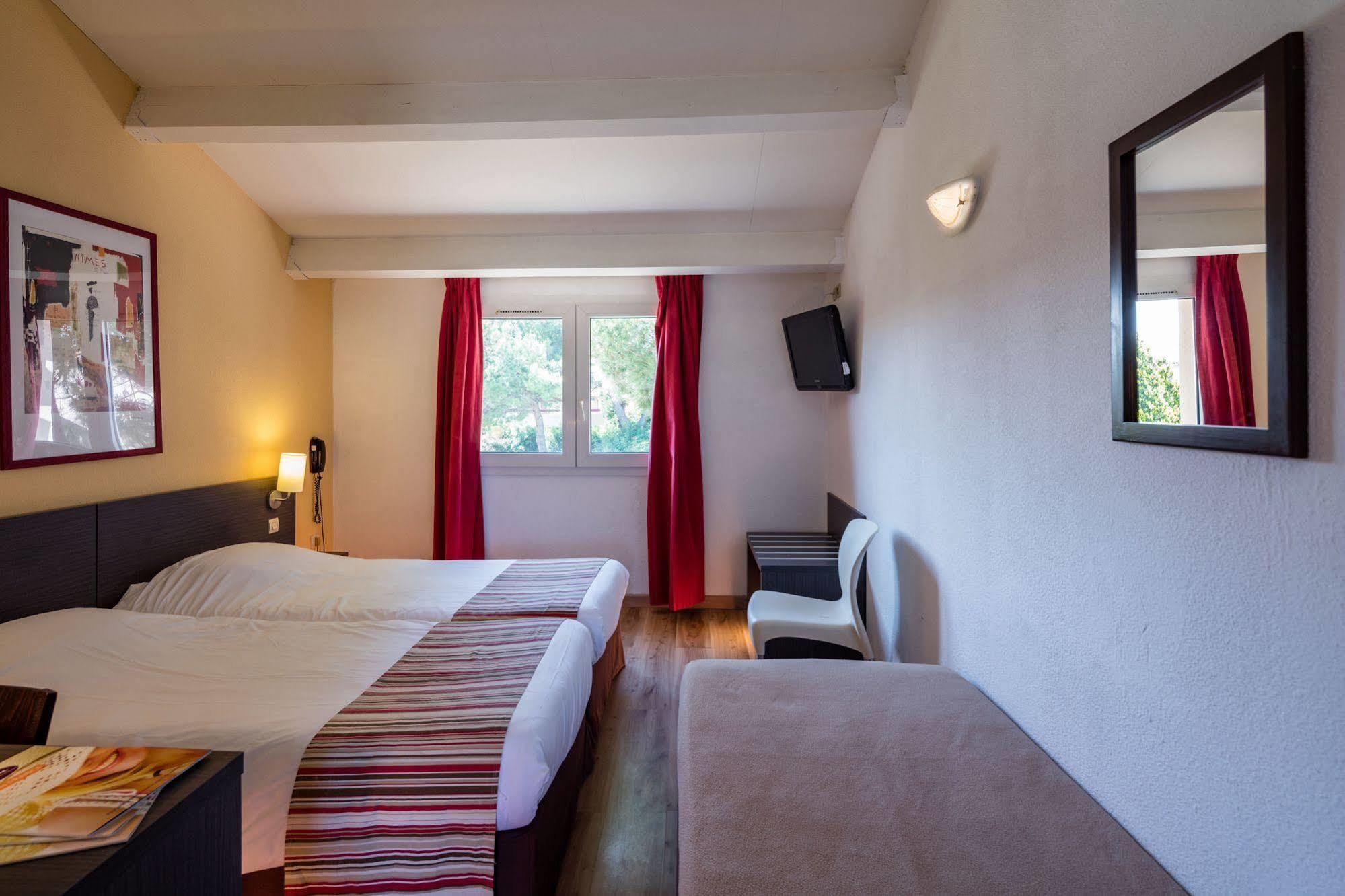 Artemia Aigues-Mortes - Hotel Avec Piscine Eksteriør billede