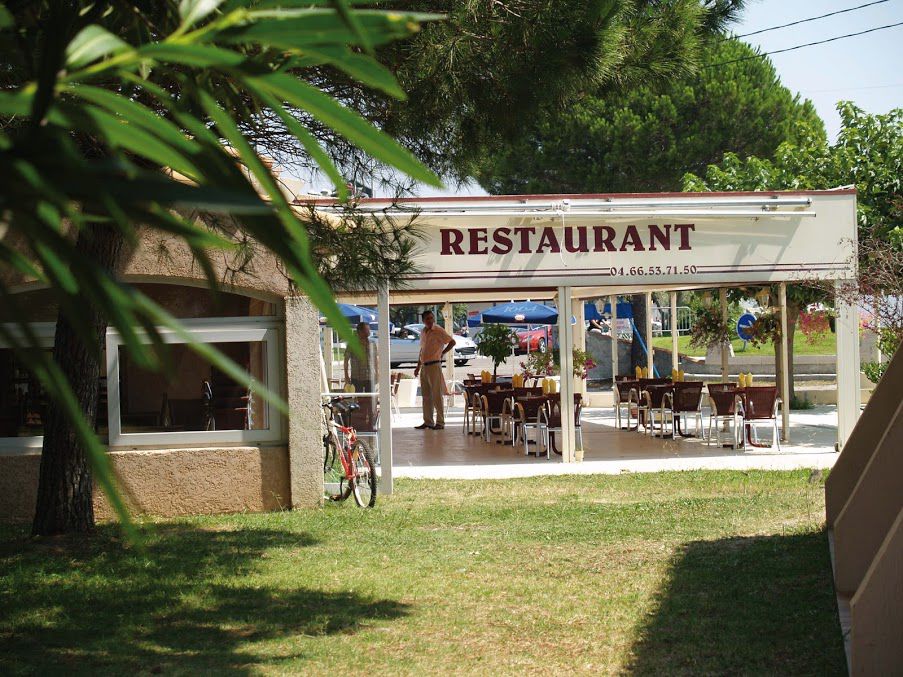 Artemia Aigues-Mortes - Hotel Avec Piscine Eksteriør billede